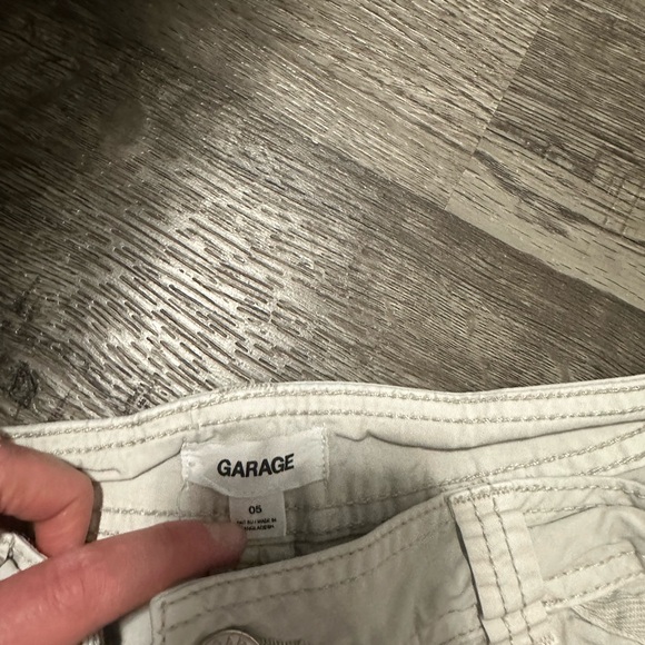 Low waisted garage cargo pants - Picture 2 of 4